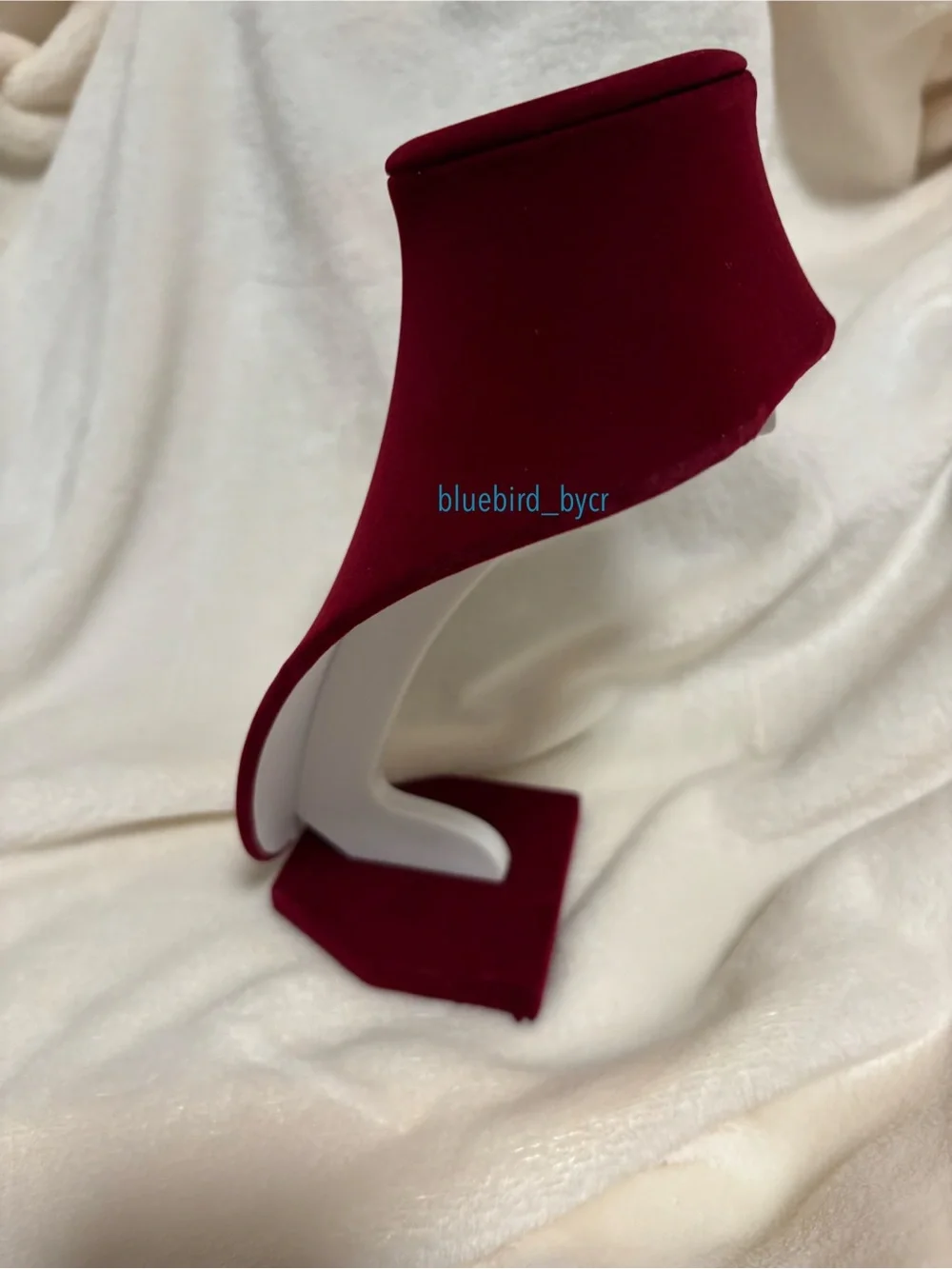 Velvet NWOT Necklace Display Bust in Burgundy
